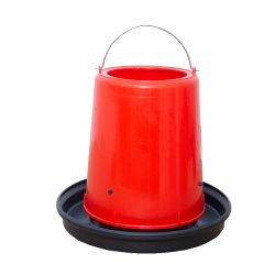 Műanyag etető 16 L menetes