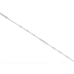 Fehér köves ezüst színű...